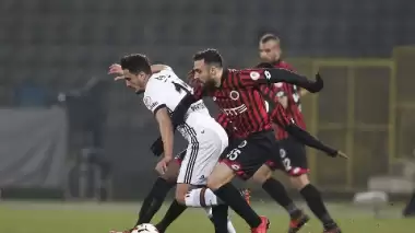 Mustafa Pektemek'in gözü formada!