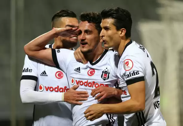 Kartal rövanşı da kazandı, yarı finale çıktı