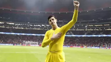 Chelsea'de kazan kaynıyor! Courtois'dan transfer...