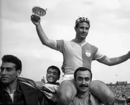 Türk futbolunun "Taçsız Kralı" Metin Oktay