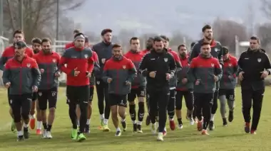 Manisaspor maç öncesi Bolu'da kampa girdi