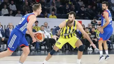 Anadolu Efes Fenerbahçe'yi geçti, yarı finale yükseldi