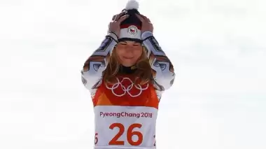 Ödünç aldığı kayak takımıyla şampiyon oldu