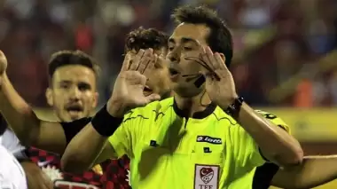 Abdullah Yılmaz'dan olay sözler: 'Bursaspor-Beşiktaş maçında Mete Kalkavan değişmiştir.'