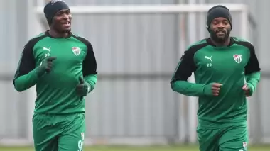Bursaspor’da Sow döndü, Badu’dan kötü haber!