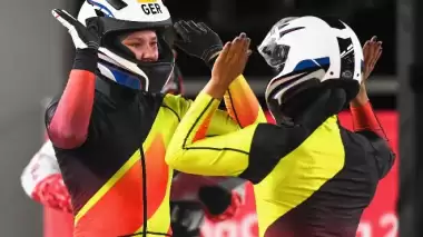 Kadınlar bobsledde zafer Almanya'nın