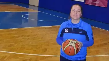 Özlem Şencan: ''İlk yarıda 40 sayı attık ama ikinci yarıda çok az skorda kaldık"