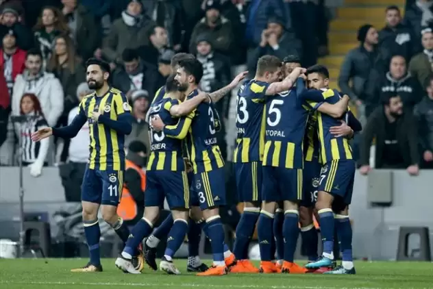 Fenerbahçe'nin Akhisarspor maçı 11'i belli oldu!