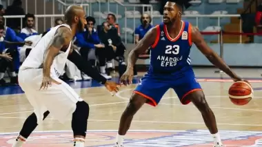 Anadolu Efes, Birkan'ı kaybetti maçı kazandı!