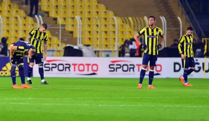 Fenerbahçe'nin kalesi düştü! Son 27 yılın en kötü 24. haftası...