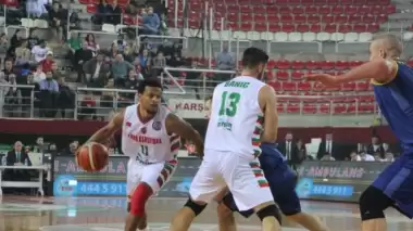 Pınar Karşıyaka'da ilk hedef çeyrek final