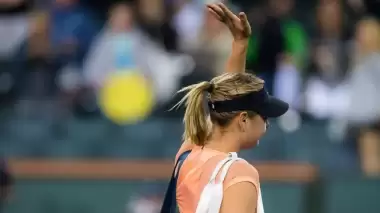 Maria Sharapova'dan erken veda