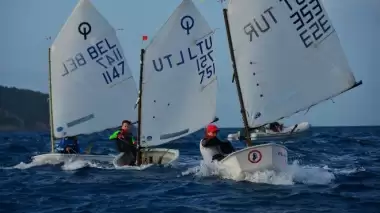 6. Bodrum Uluslararası Optimist Yarışları'nda ikinci gün mücadelesi tamamlandı