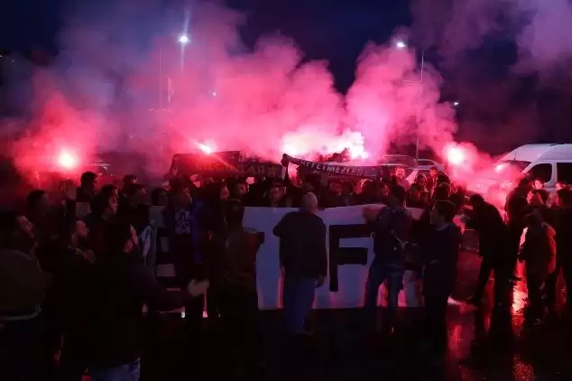 Trabzonspor taraftarından protesto! Yönetim istifa sesleri...