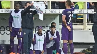 Duygu dolu maçta kazanan Fiorentina! Golü Astori'ye adadılar...