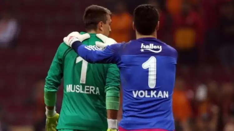 Volkan Demirel'den Muslera'ya tebrik!