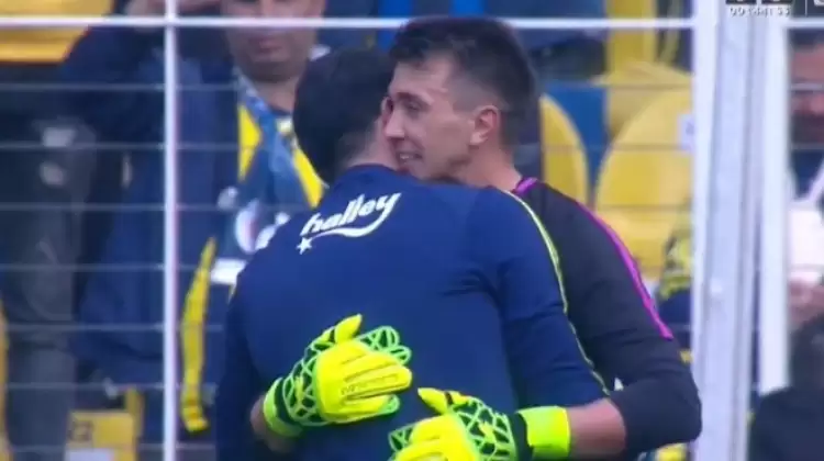 Derbi öncesi Volkan Demirel ve Muslera kucaklaştı!