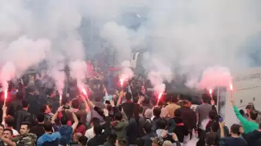 Nevşehirspor taraftarından şampiyonluk provası