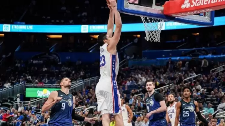 Ersan İlyasova FETÖ'cü Enes Kanter'i yere serdi!