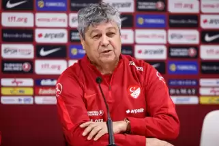 Mircea Lucescu: Çok hırslıyız ve bütün her şeyimizi sahaya vereceğimizi düşünüyorum!