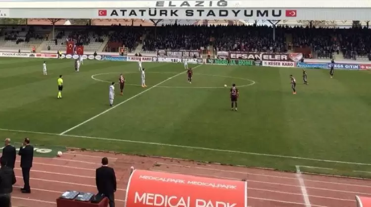 Manisasporlu futbolculardan flaş protesto!