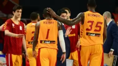 Oktay Mahmuti ve öğrencilerinden Tofaş maçı öncesi mesaj