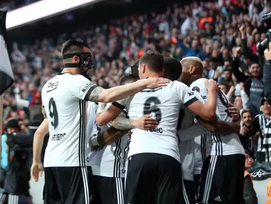 Beşiktaş'ın Akhisarspor maçı ilk 11'i belli oldu!