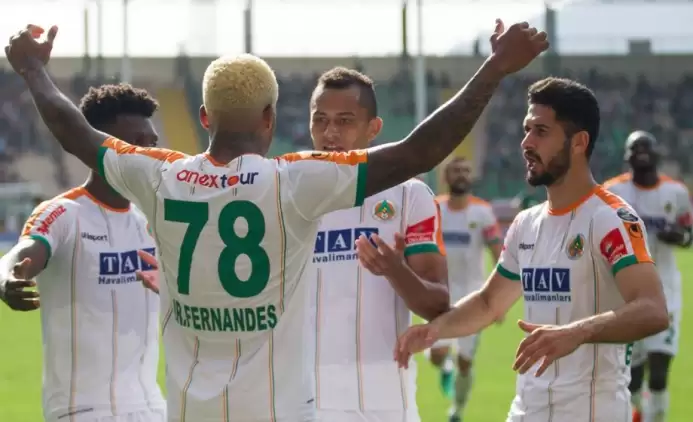 Alanyaspor, Akhisarspor maçında 3 puanı kaptı, nefes aldı!