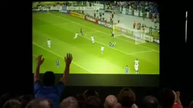 AB'den Century Fox'a baskın