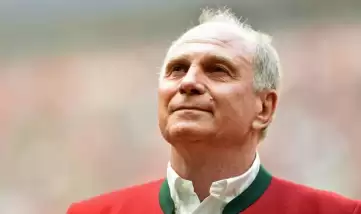 Mesut Özil için bir açıklama daha: 'Çöp demeliydim.'