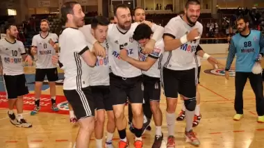 Hentbol Erkekler Türkiye Kupası'nda ilk finalist Beşiktaş!