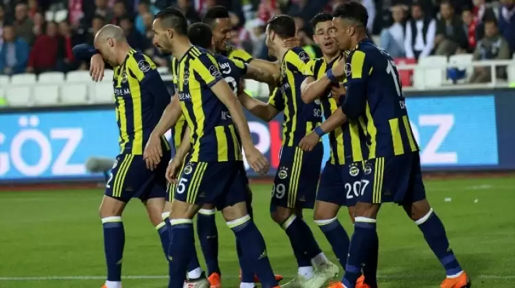 Fenerbahçe'nin Atiker Konyaspor maçı 11'i! Valbuena sürprizi...