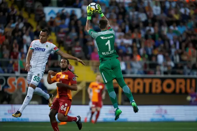 Alanyaspor - Galatasaray maçında tartışmalı an! Yayıncı kuruluşa göre...