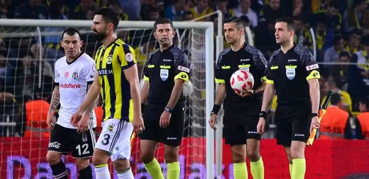 Tahkim Kurulu, olaylı Fenerbahçe - Beşiktaş derbisiyle ilgili kararını açıkladı!