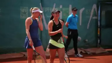 Ayla Aksu, çiftlerde çeyrek finalde