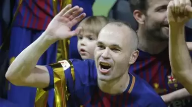 Iniesta Barcelona'ya veda ediyor! Basın toplantısı...