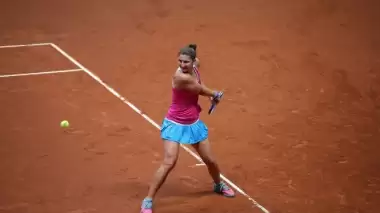 Camelia Begu, Donna Vekic'i yenerek yarı finale yükselen son isim oldu