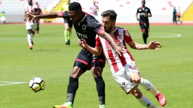 Sivasspor Gençlerbirliği'ni ateşte bıraktı!