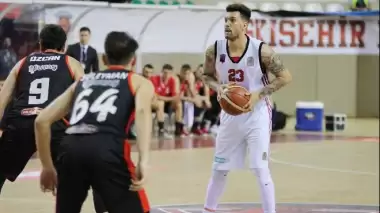 Nefes kesen maçta gülen Eskişehir Basket!