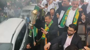 Darıca Gençlerbirliği şampiyonluk turunda!