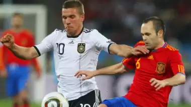 Iniesta'dan sürpriz transfer! Podolski'yle takım arkadaşı oluyor...