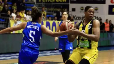 Chatzidaki hakemi eleştirdi