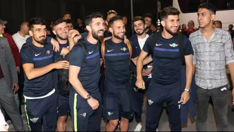 Akhisarspor'a coşkulu karşılama!