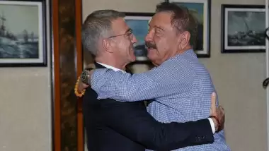 Ağaoğlu'ndan, onursal başkan Yılmaz'a ziyaret: 'Ne gerekiyorsa...'