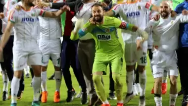 Haydar Yılmaz'dan eski takım arkadaşı Vagner Love'a teşekkür!