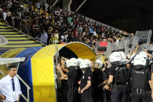 Menemen Belediyespor - Keçiörengücü maçının ardından ortalık karıştı!