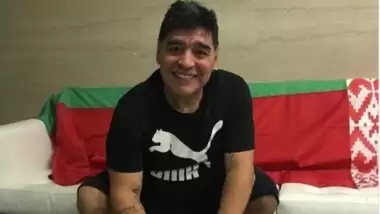 Maradona'dan büyük sürpriz!