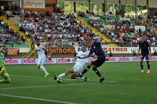 Gol düellosunda kazanan Alanyaspor!