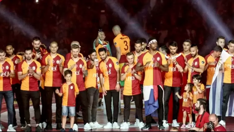 Galatasaray'da 6 ismin bileti kesildi