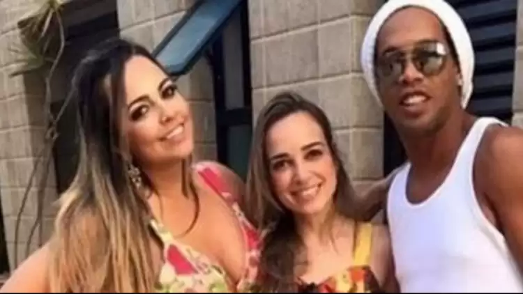 Ronaldinho 'iki kadınla birden evlenecek' iddiasına cevap verdi!